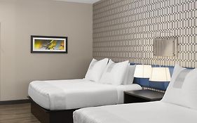 Glo Best Western Nashville Airport